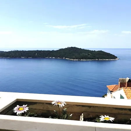 Zlatni Potok - View Of The Old Town