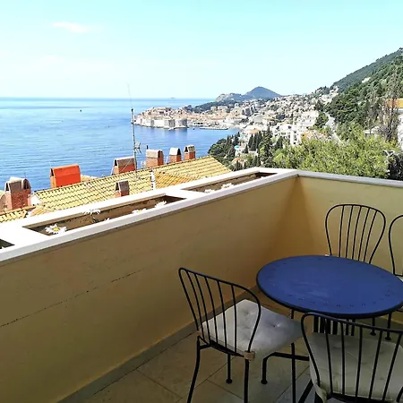 Apartman Zlatni Potok - View Of The Old Town