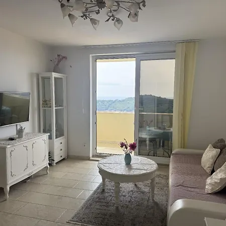 Zlatni Potok - View Of The Old Town *