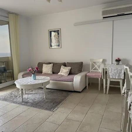 Apartman Zlatni Potok - View Of The Old Town