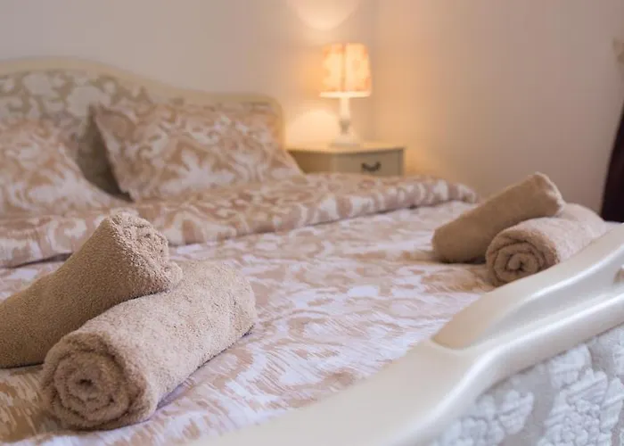 Zlatni Potok - View Of The Old Town شقة