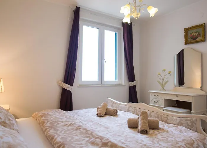 Zlatni Potok - View Of The Old Town شقة دوبروفينك